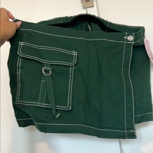 Green Skirt with Pocket Detail